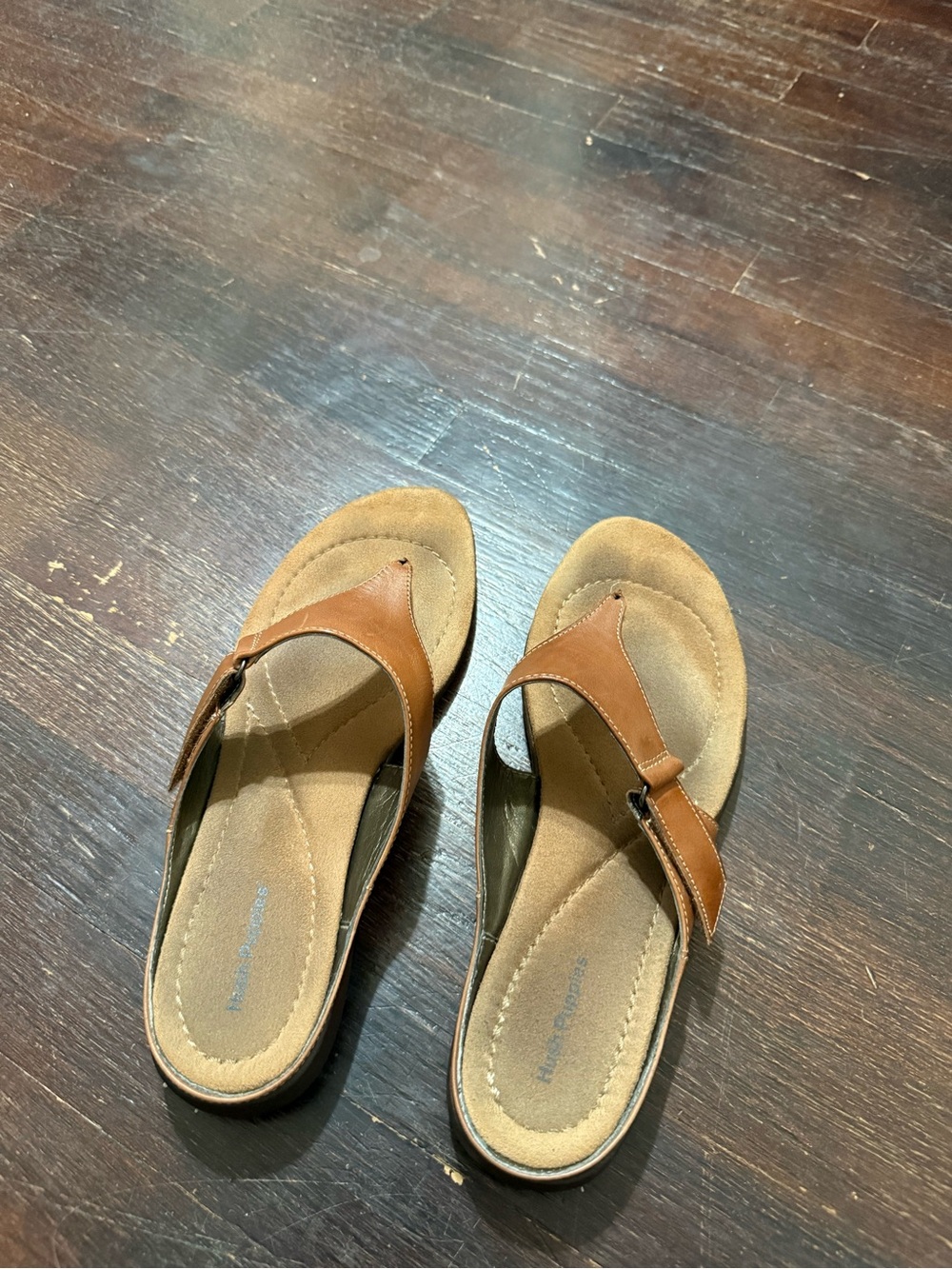 Hush Puppies Women's Tan Brown Leather Thong Sandals